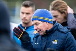 Doug Tate coaches a UVIC Vikes session