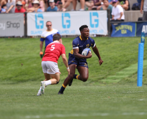 A BC Bears Men's 7s player runs with the ball during the 2022 RugbyTown 7s Shield Final
