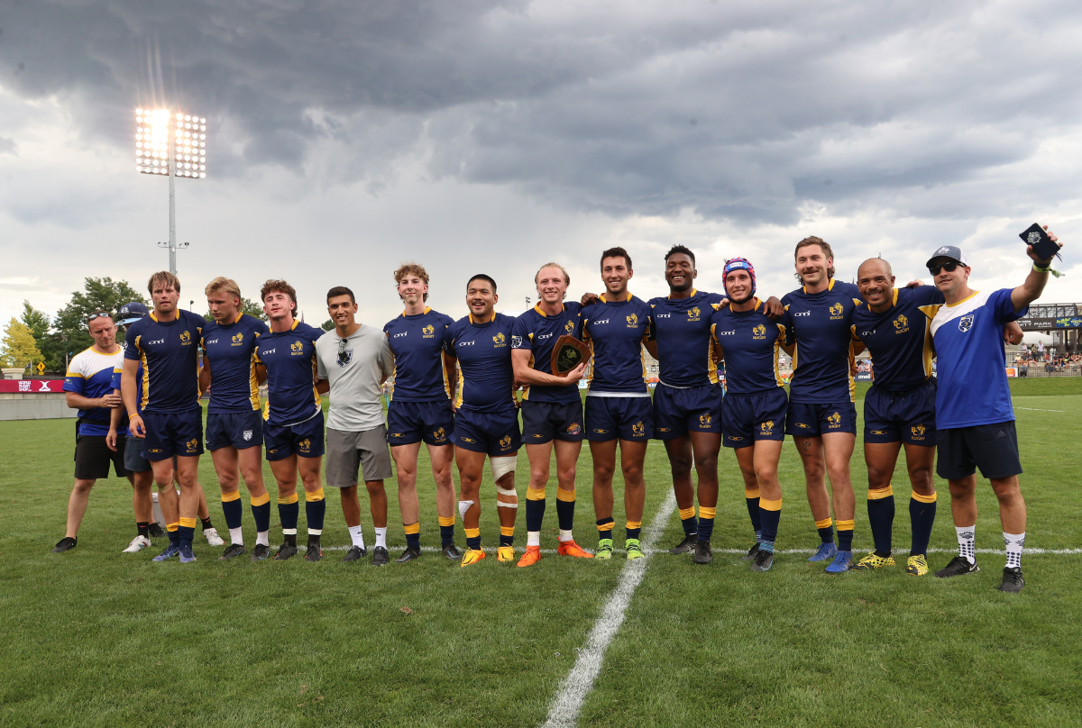 THe BC Bears Men's 7s team poses for a group photo at the 2022 RugbyTown 7s
