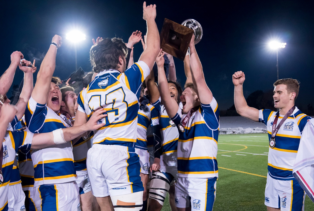 UBC Thunderbirds lift the 2022 Canadian University Men's Rugby Championship Trophy